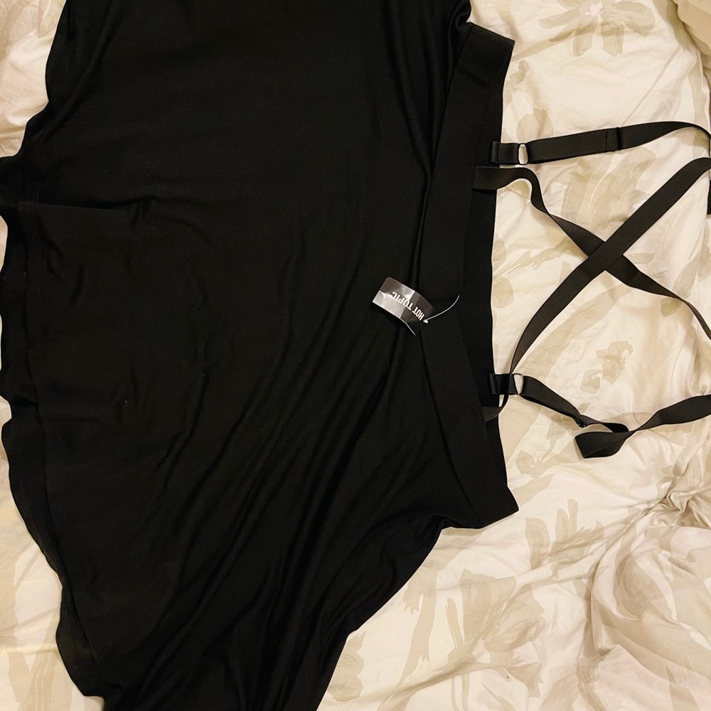 Hot topic suspender skirt 🥰NWT